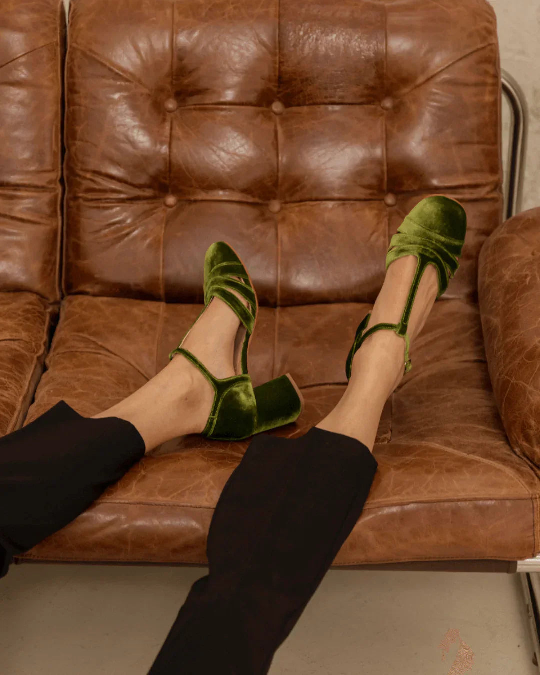 Schoenen met T-Band en Stevige Hak