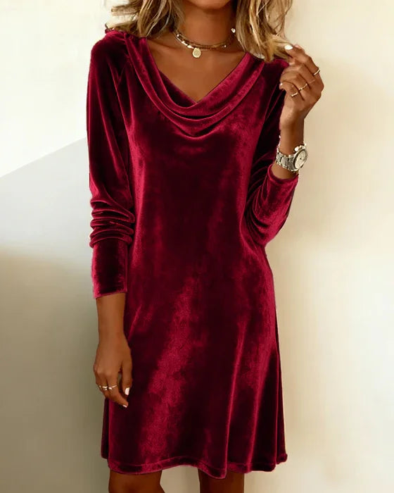 Selena - Loose Fitting Velvet Dress
