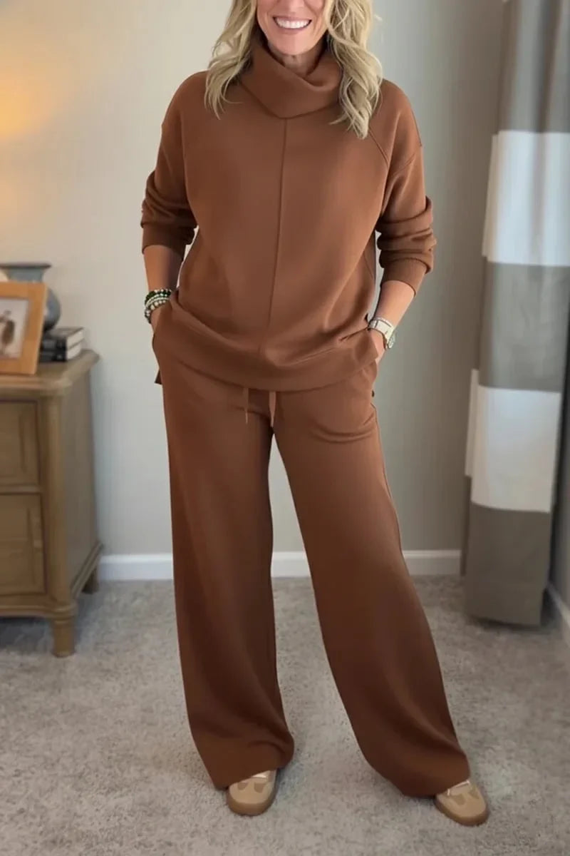 Julia – Soft Turtleneck Lounge & Lifestyle Set