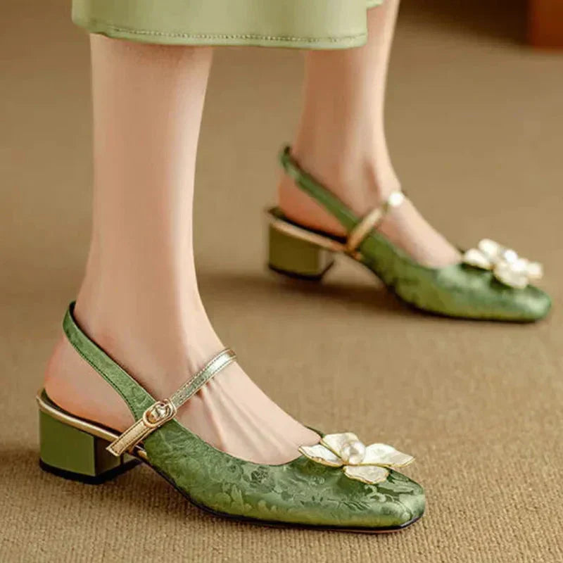 Eloise - Elegante Damesschoen met Bloemdetail